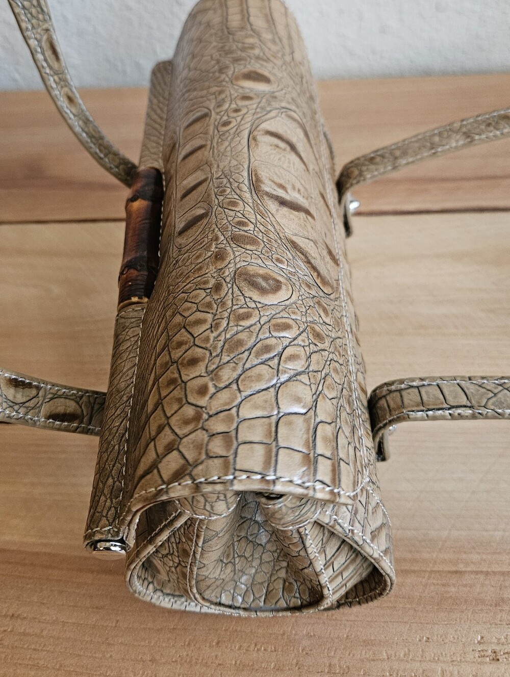 #Besso VGT Tan- Croc- Embossed Leather Bamboo Bullet Bag - Picture 8 of 9